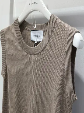 BEIGE， 藤木 コーディネート画像