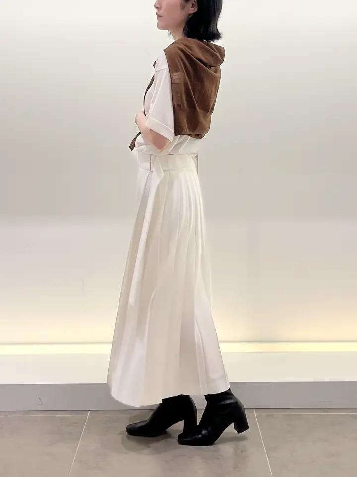 BEIGE， 伊藤 コーディネート画像