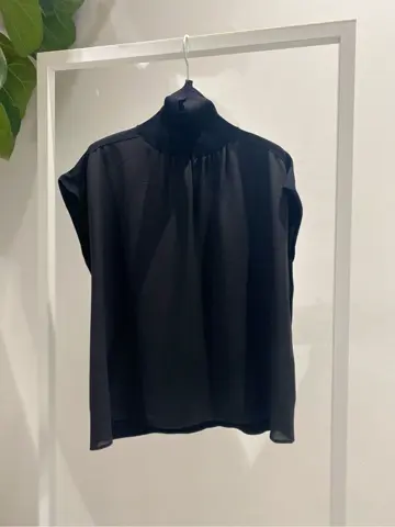 BEIGE， R.A コーディネート画像