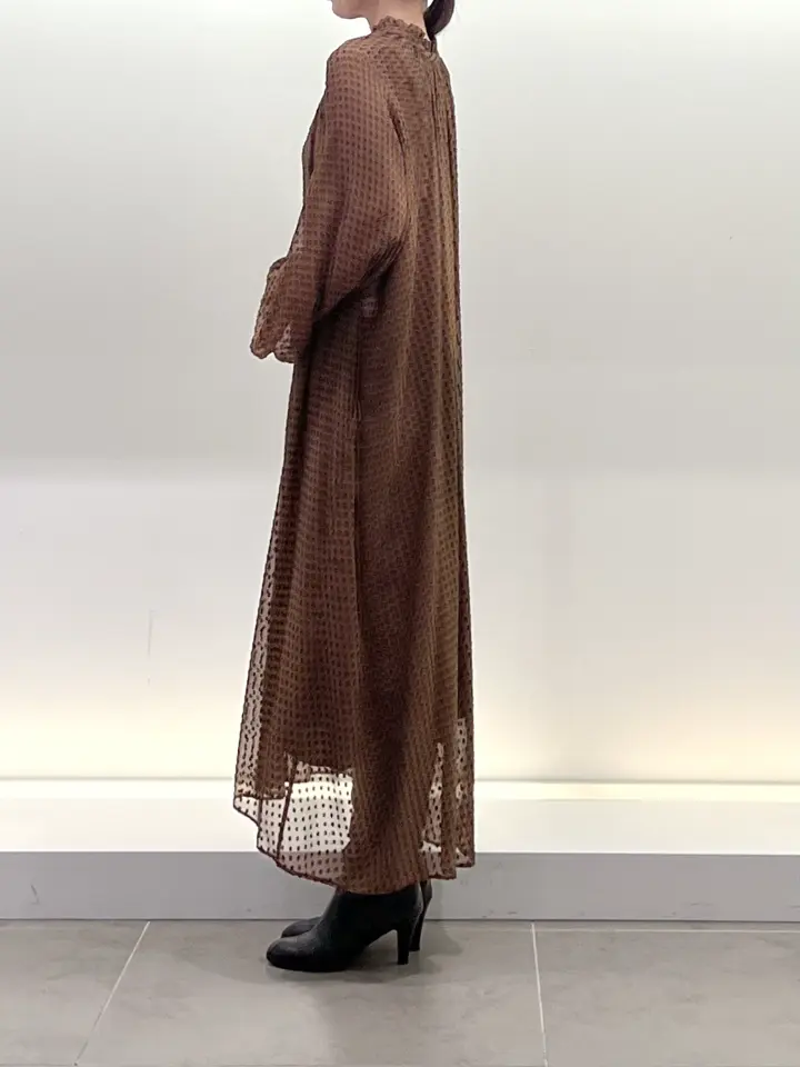 BEIGE， スタッフ コーディネート画像