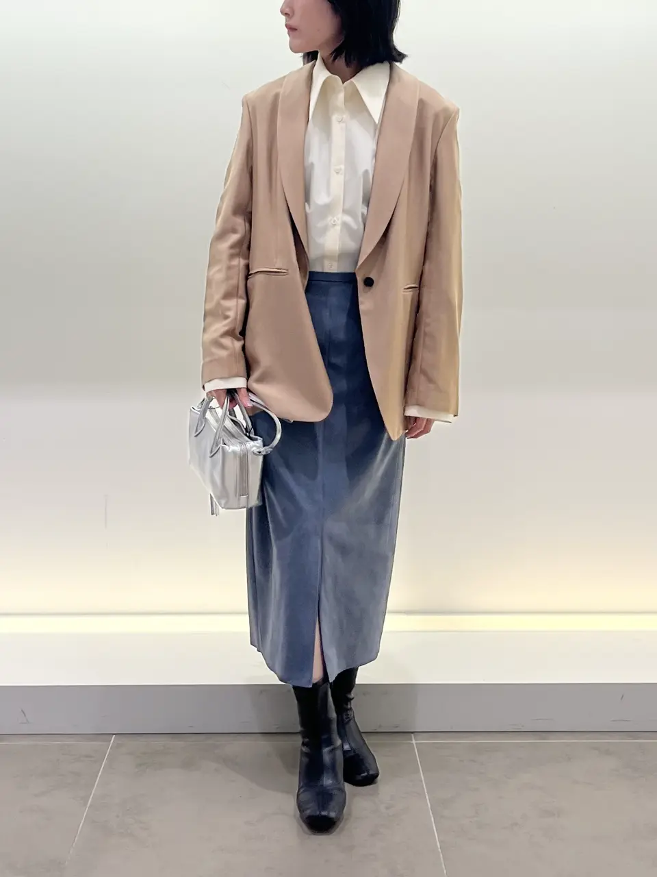 BEIGE， 伊藤 コーディネート画像