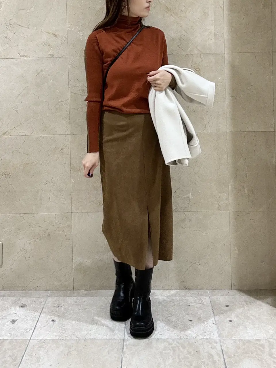 BEIGE， スタッフ コーディネート画像