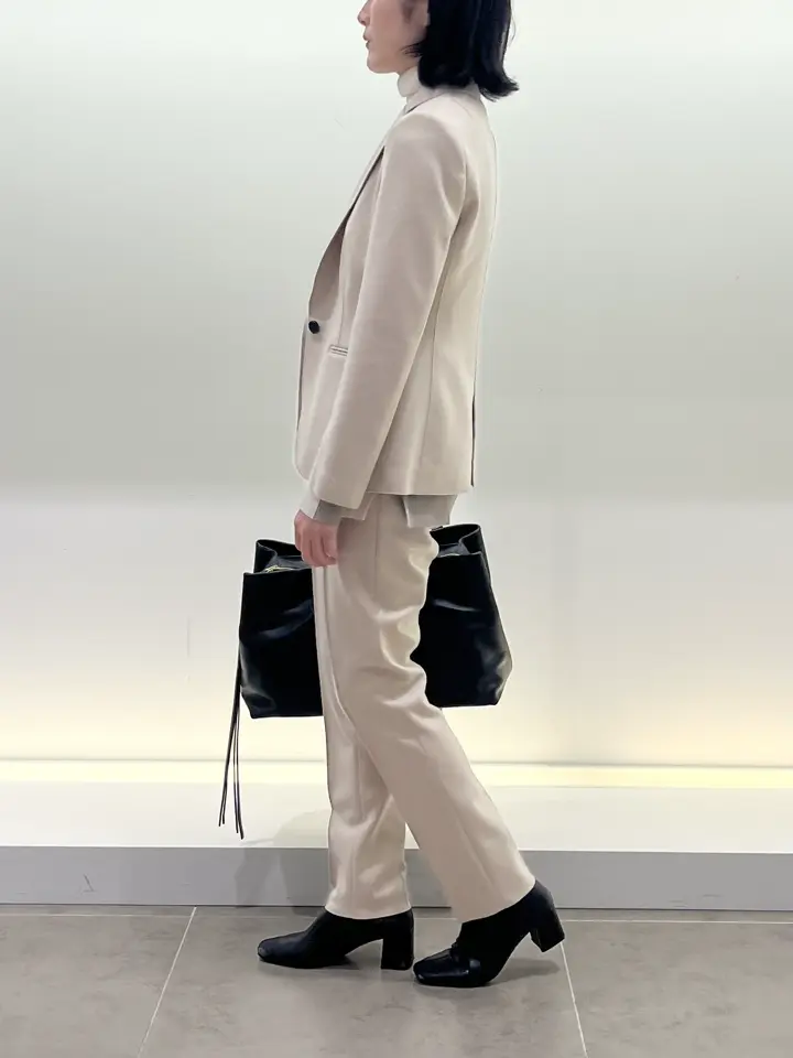 BEIGE， 伊藤 コーディネート画像