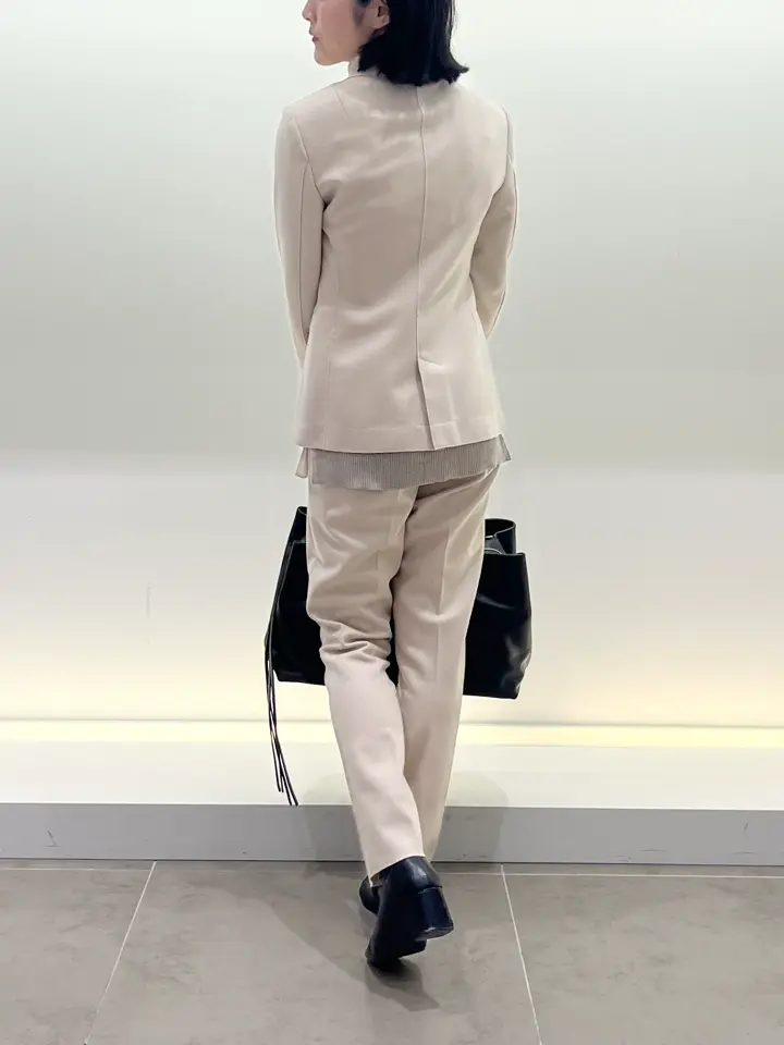 BEIGE， 伊藤 コーディネート画像