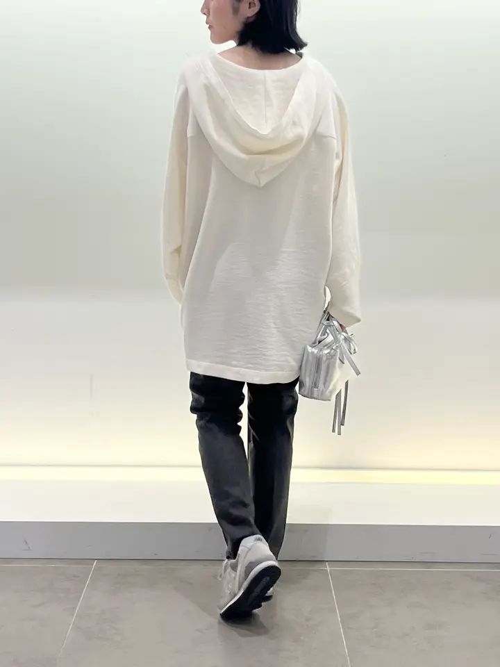 BEIGE， 伊藤 コーディネート画像