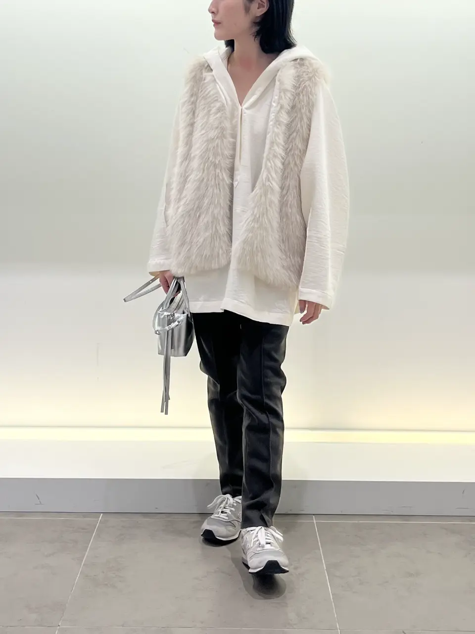 BEIGE， 伊藤 コーディネート画像