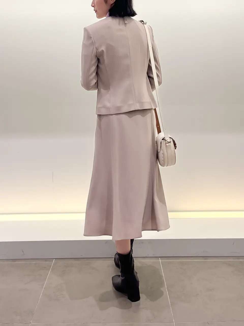 BEIGE， 伊藤 コーディネート画像