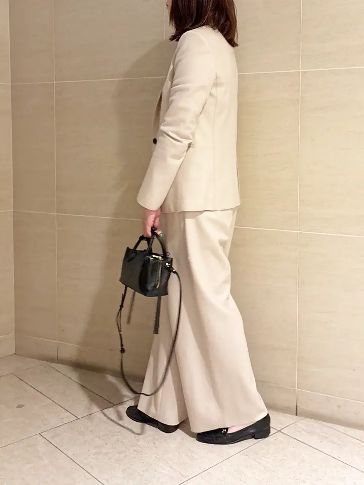 BEIGE， 須藤 コーディネート画像