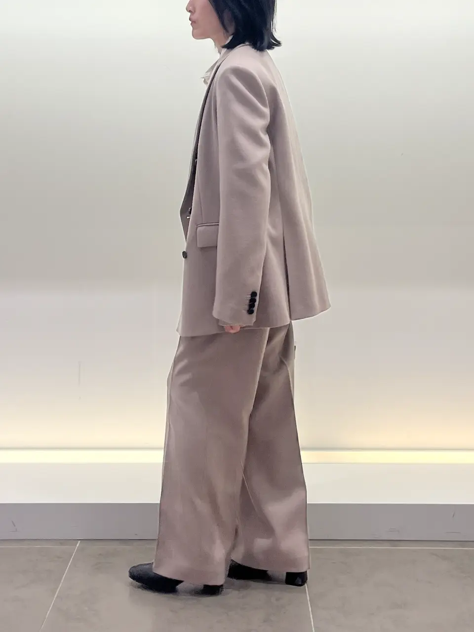 BEIGE， 伊藤 コーディネート画像