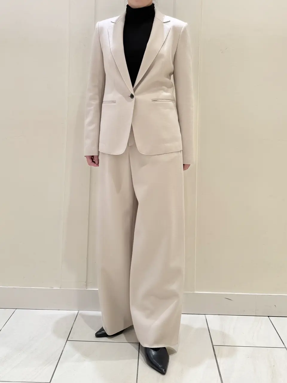 BEIGE， スタッフ コーディネート画像