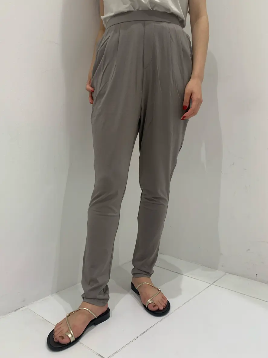 BEIGE， アライ コーディネート画像