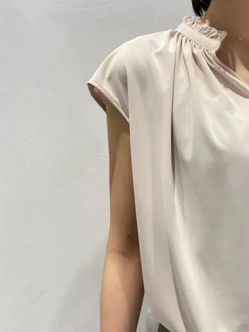 BEIGE， R.A コーディネート画像