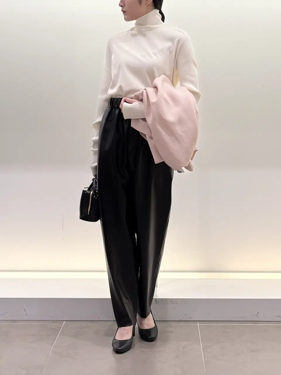 BEIGE， 伊藤 コーディネート画像