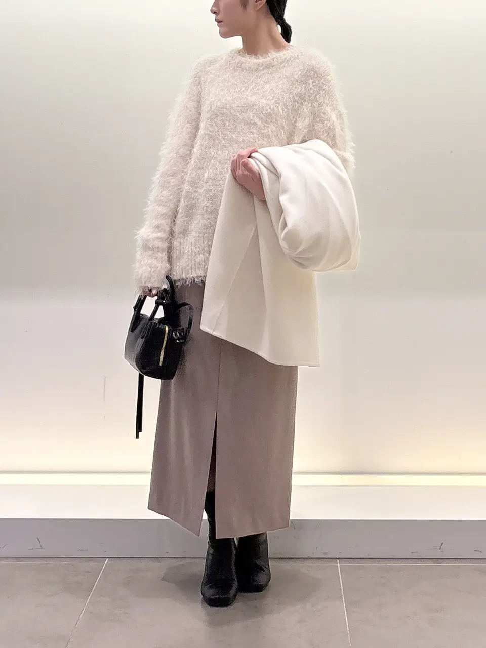 BEIGE， 伊藤 コーディネート画像