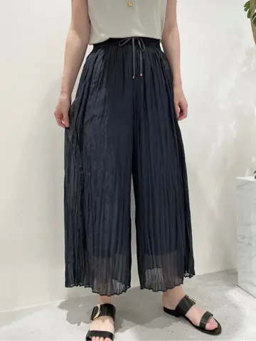 BEIGE， 小泉 コーディネート画像