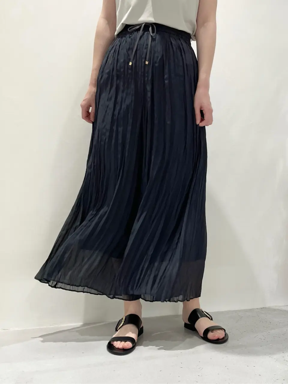 BEIGE， 小泉 コーディネート画像