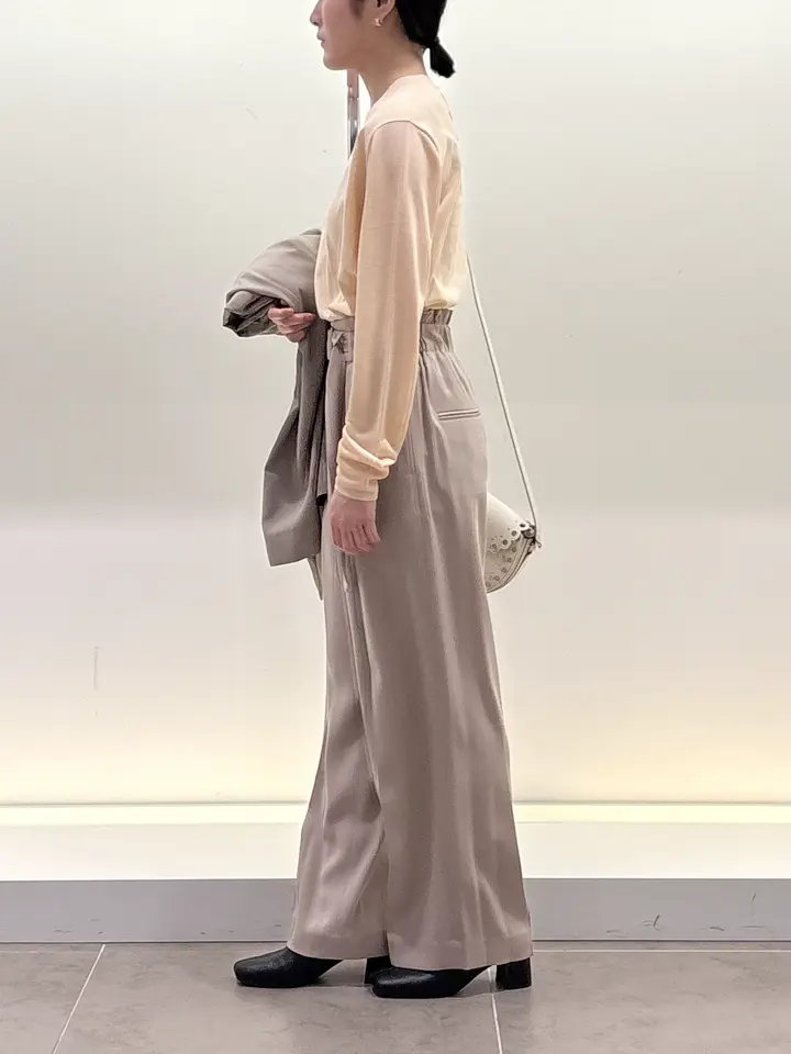 BEIGE， 伊藤 コーディネート画像