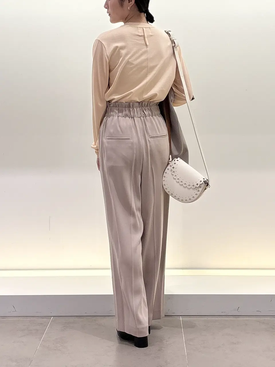 BEIGE， 伊藤 コーディネート画像