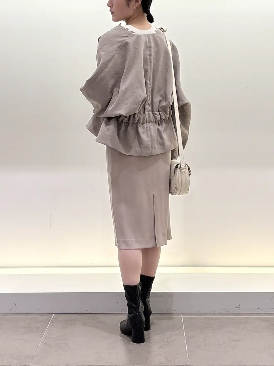 BEIGE， 伊藤 コーディネート画像