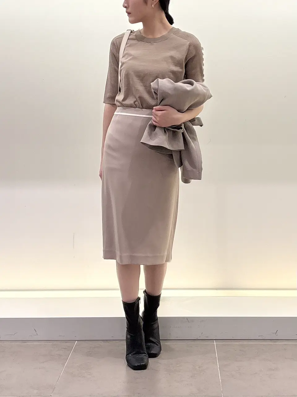 BEIGE， 伊藤 コーディネート画像