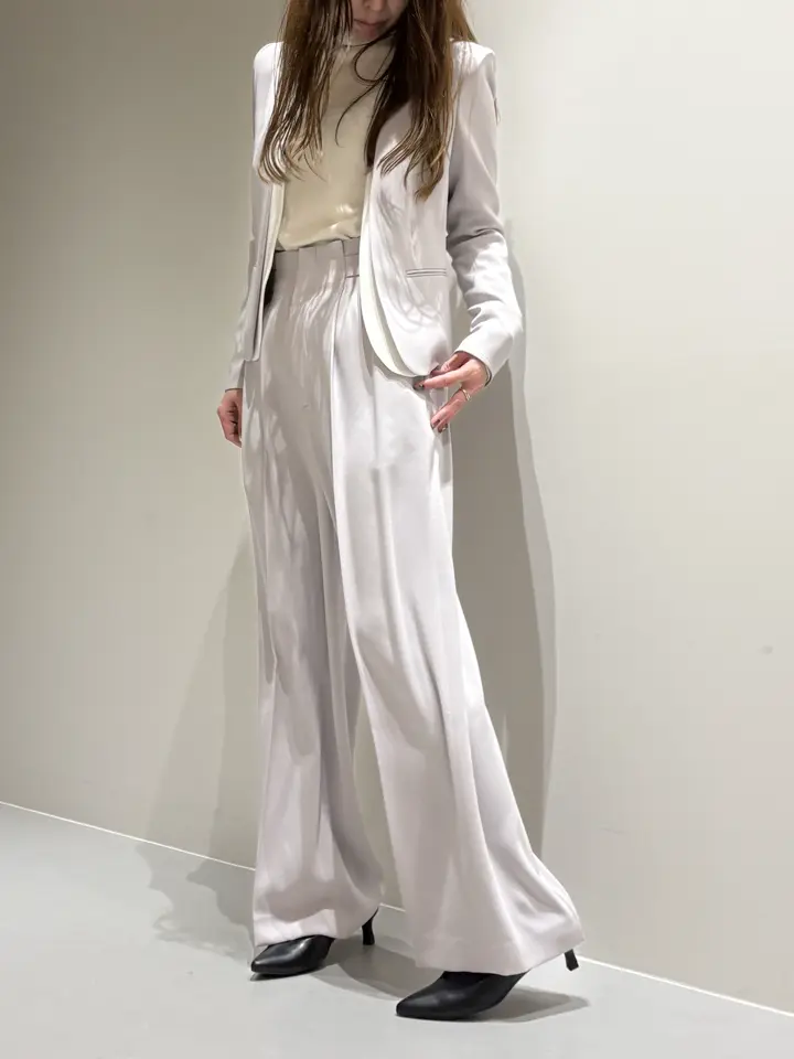 BEIGE， Adachi コーディネート画像