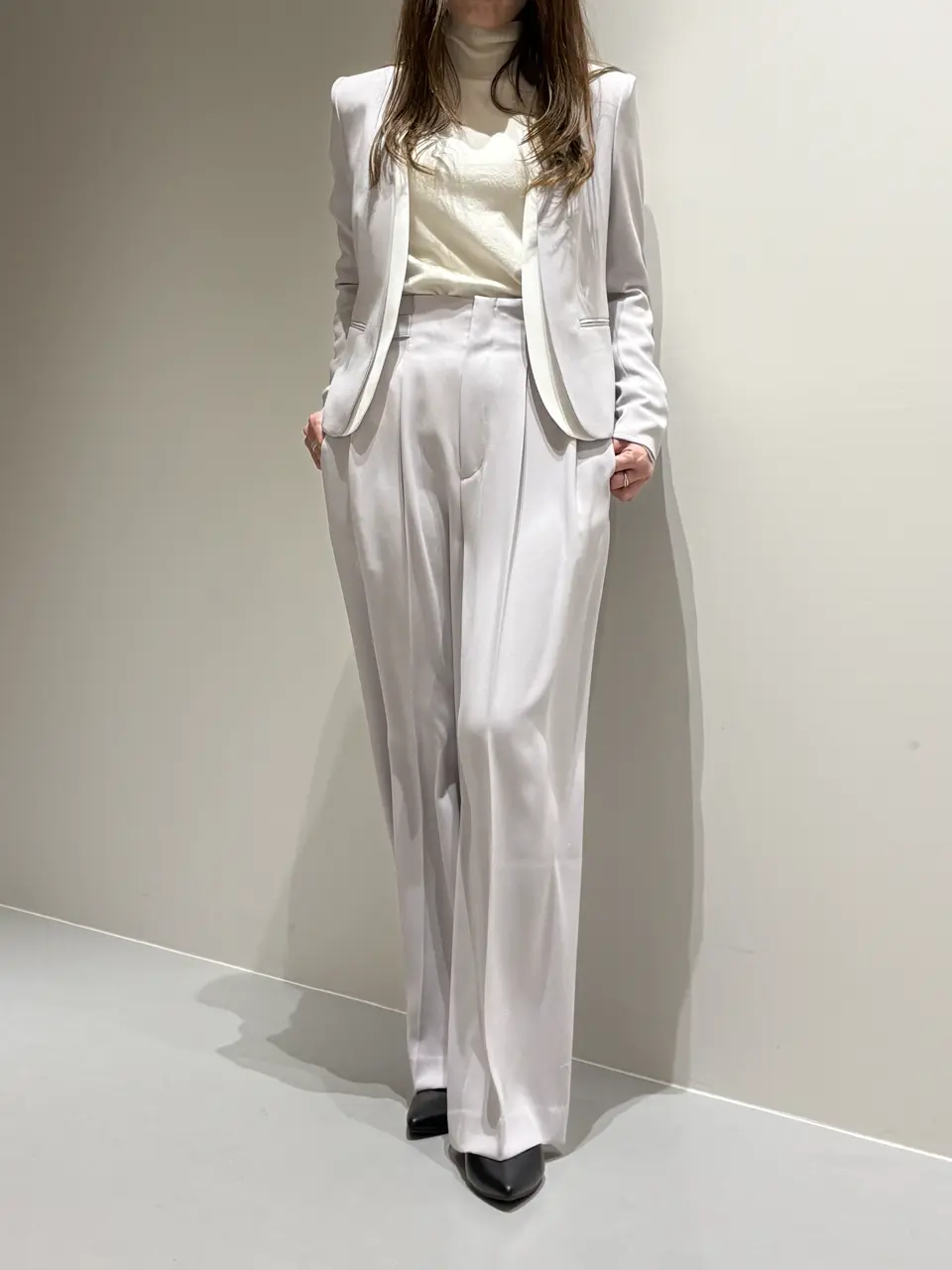 BEIGE， Adachi コーディネート画像