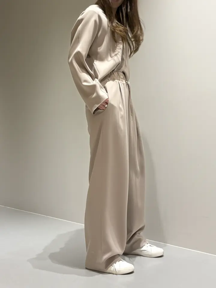 BEIGE， Adachi コーディネート画像