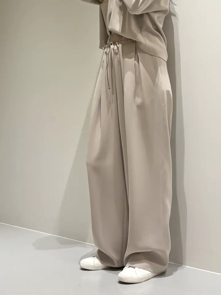 BEIGE， Adachi コーディネート画像