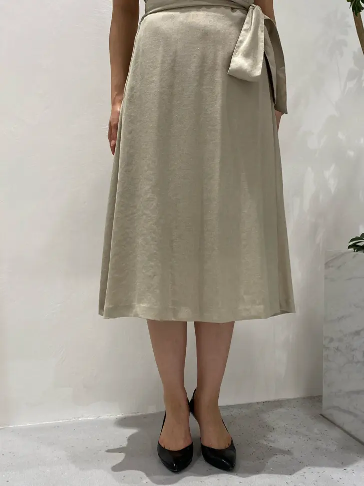 BEIGE， R.A コーディネート画像