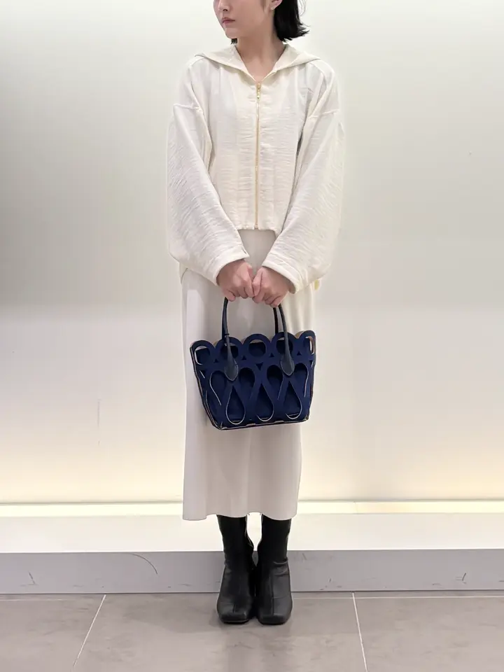 BEIGE， 伊藤 コーディネート画像