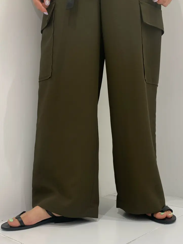 BEIGE， アライ コーディネート画像