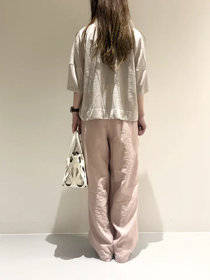 BEIGE， Adachi コーディネート画像