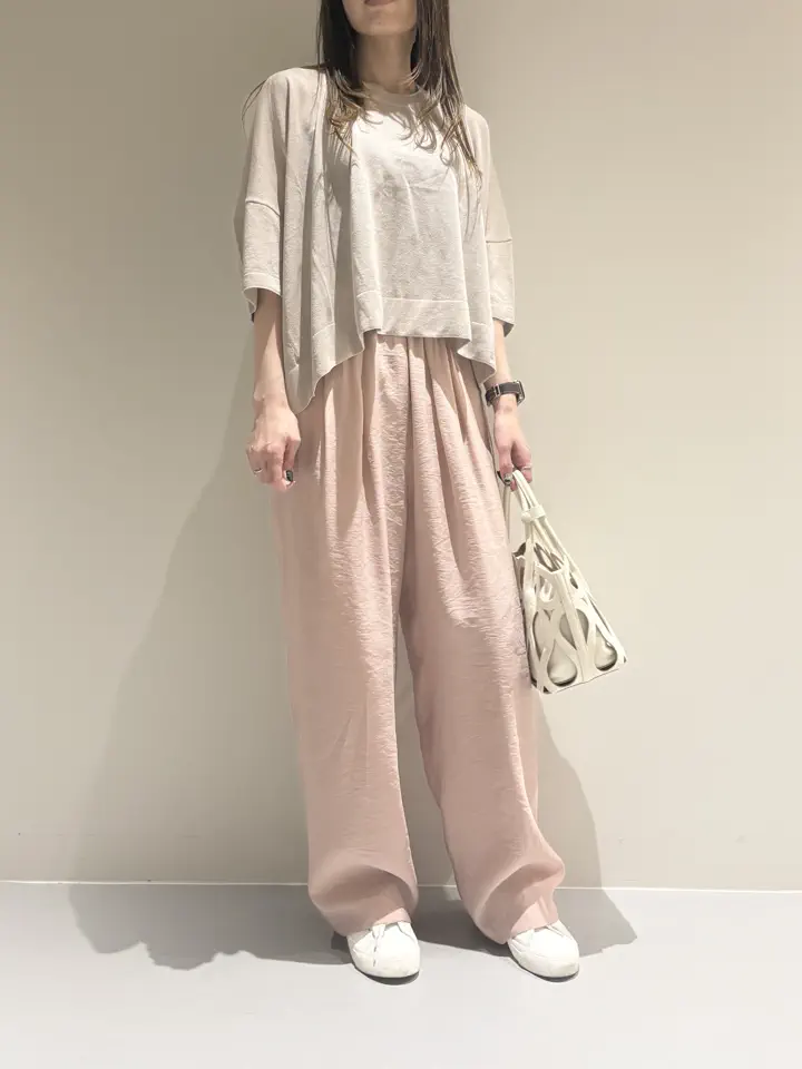 BEIGE， Adachi コーディネート画像