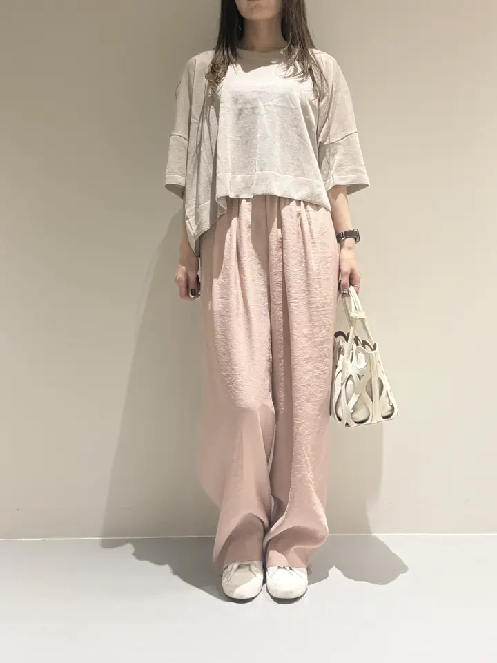 BEIGE， Adachi コーディネート画像