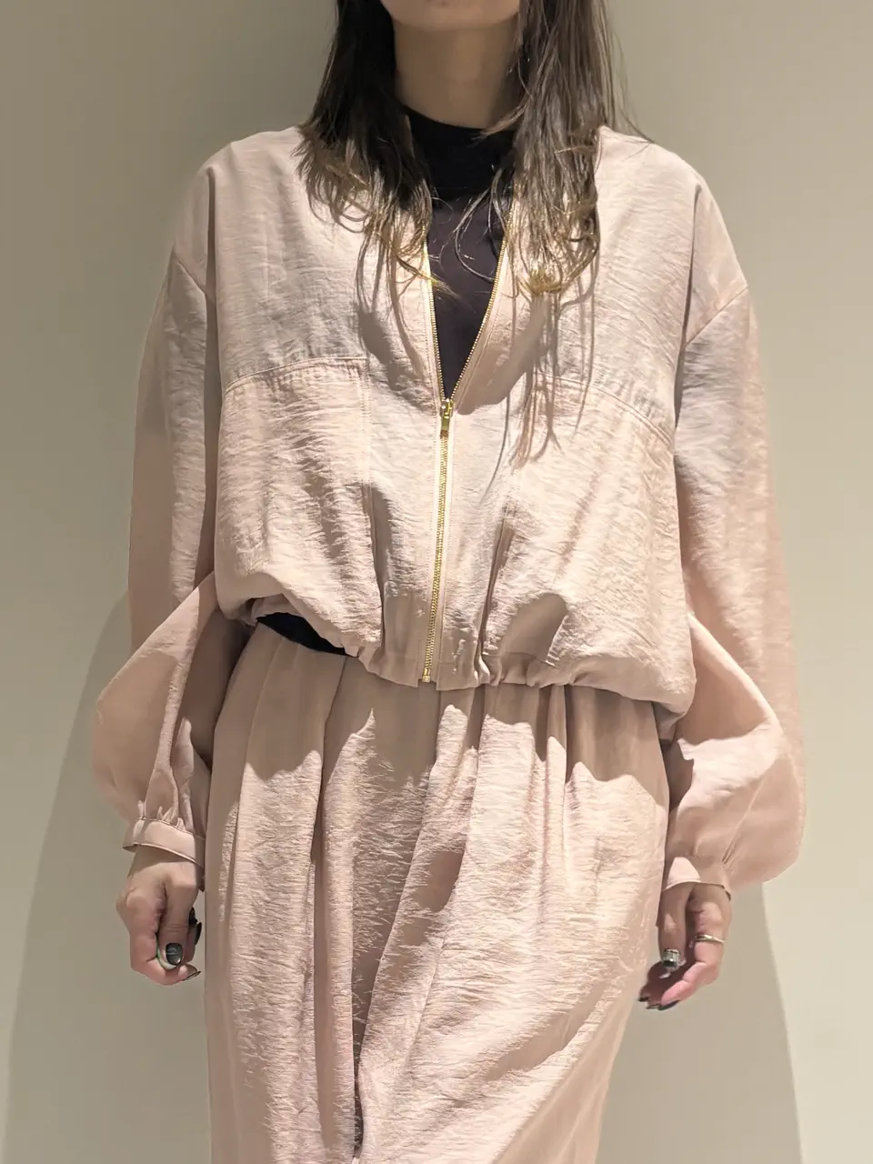 BEIGE， Adachi コーディネート画像