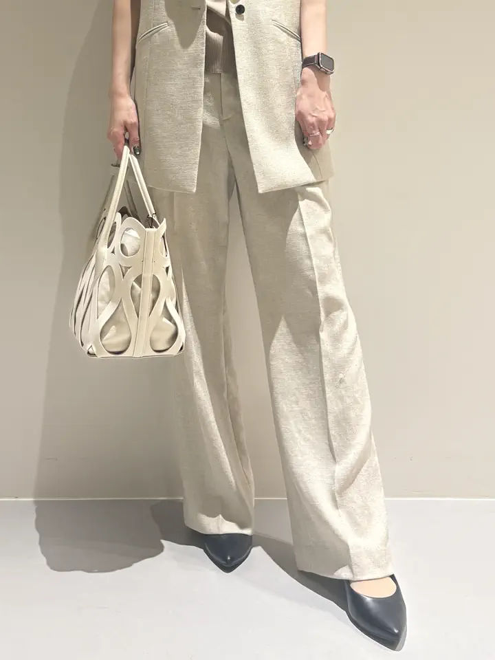 BEIGE， Adachi コーディネート画像