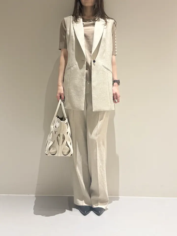 BEIGE， Adachi コーディネート画像