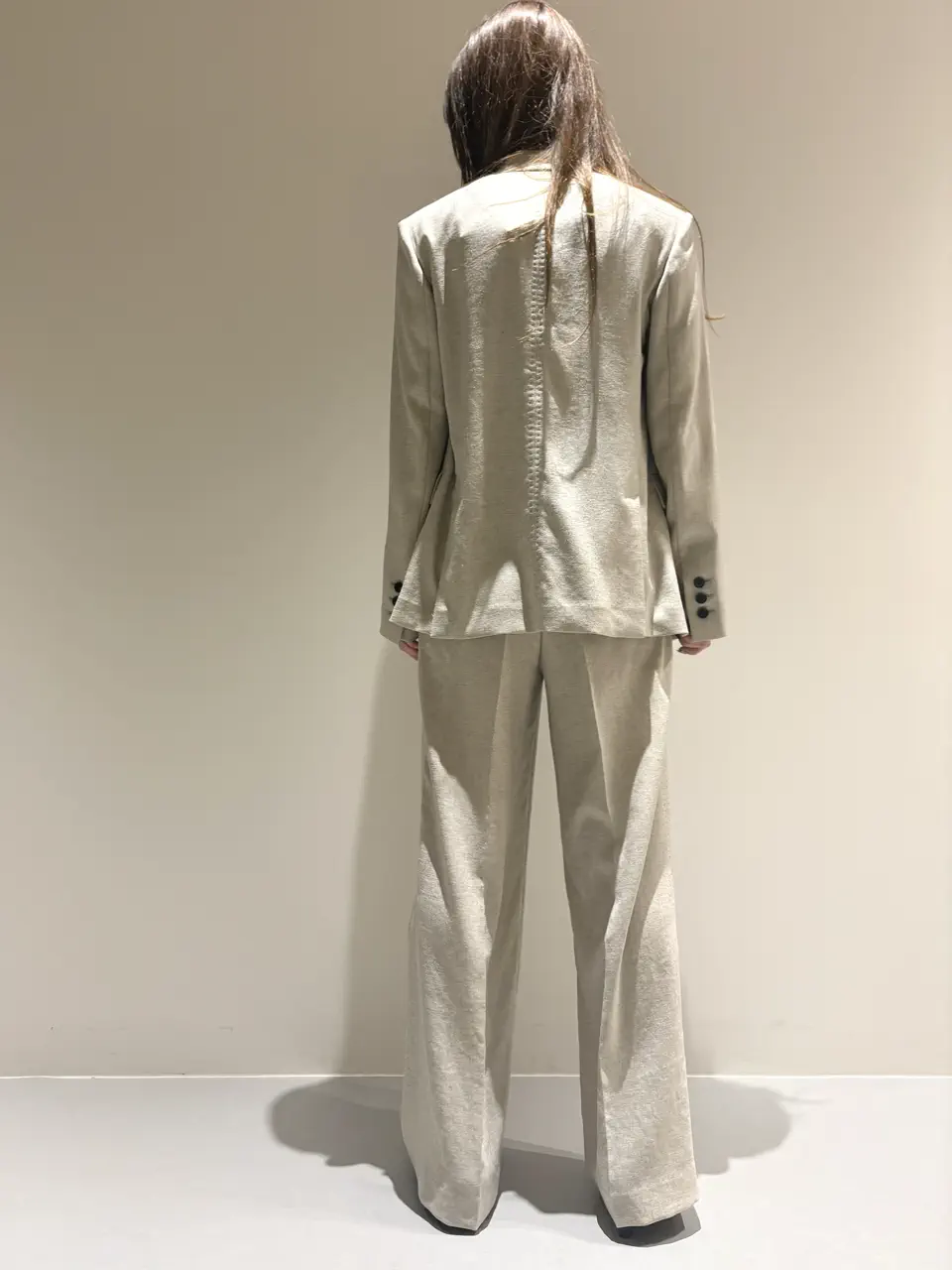 BEIGE， Adachi コーディネート画像