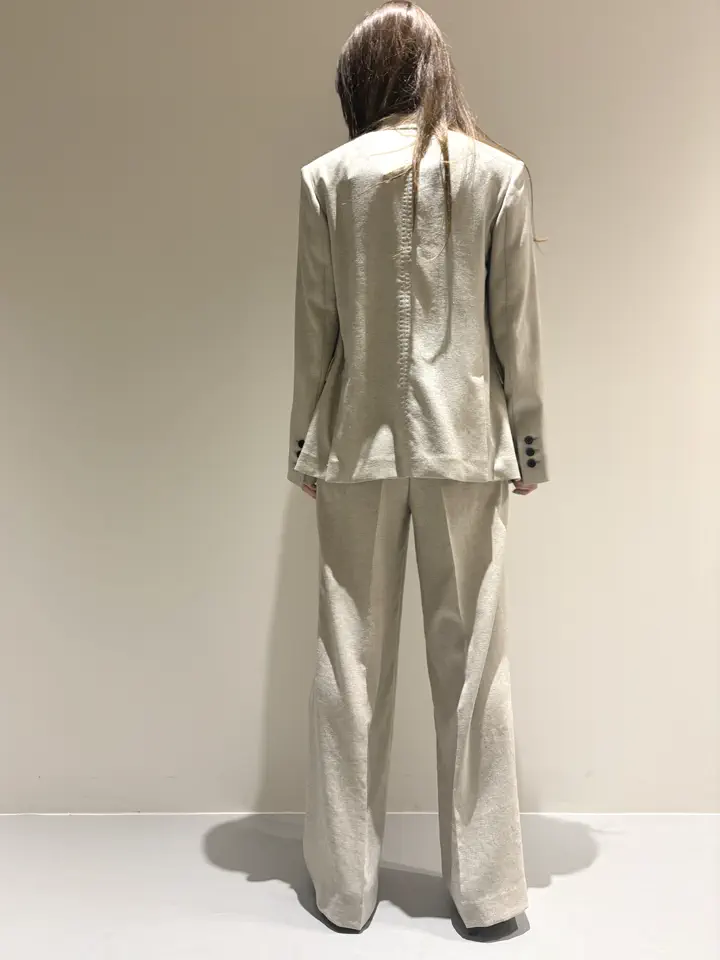 BEIGE， Adachi コーディネート画像