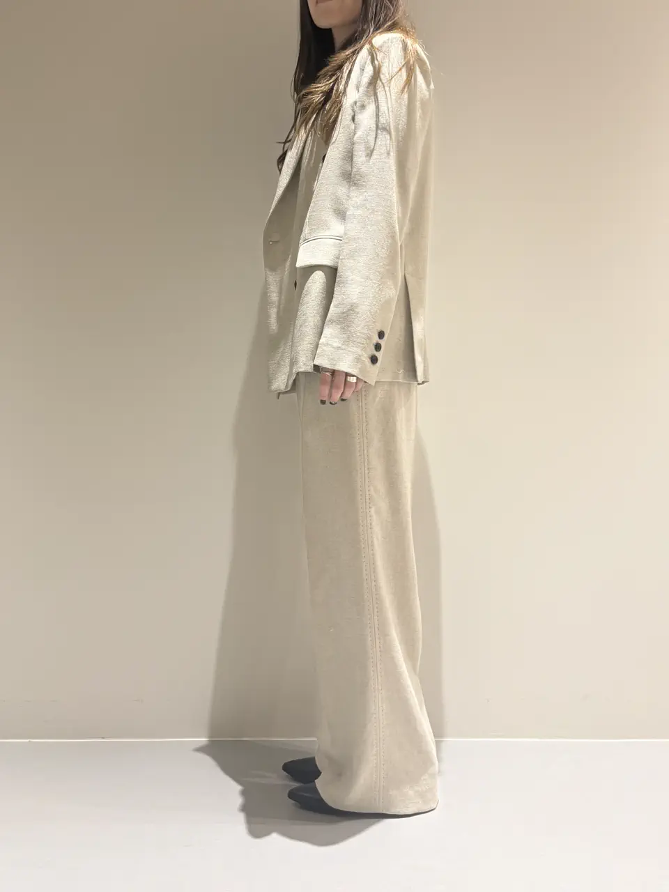 BEIGE， Adachi コーディネート画像