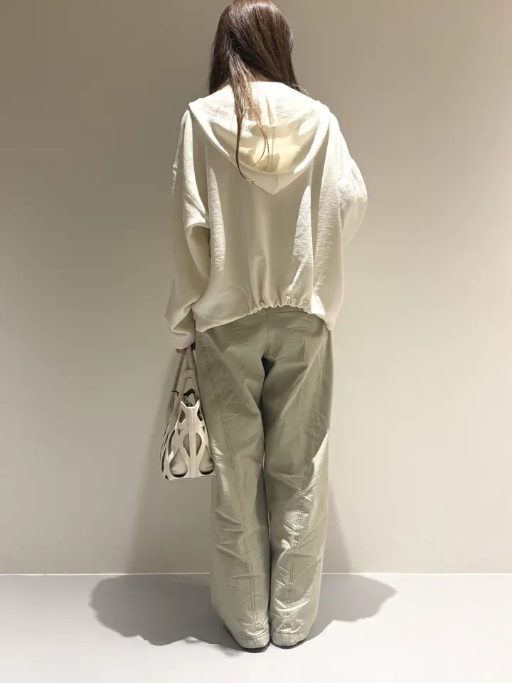BEIGE， Adachi コーディネート画像