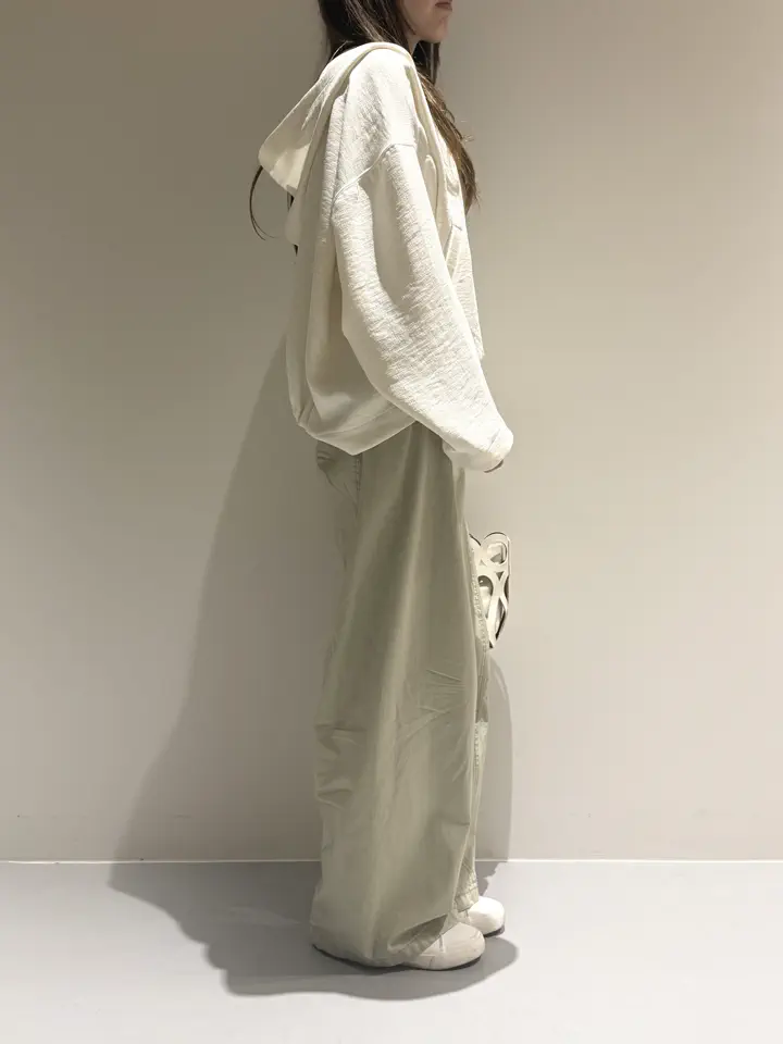BEIGE， Adachi コーディネート画像