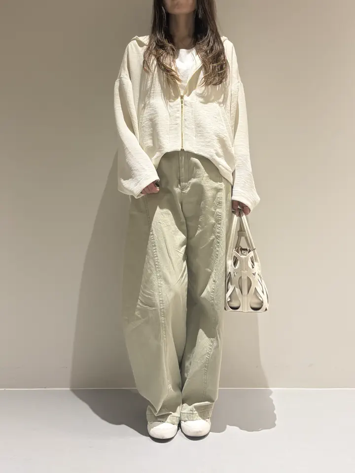 BEIGE， Adachi コーディネート画像