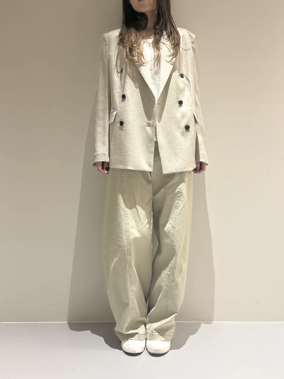 BEIGE， Adachi コーディネート画像