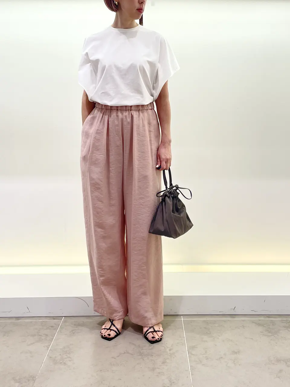 BEIGE， 柴田 コーディネート画像