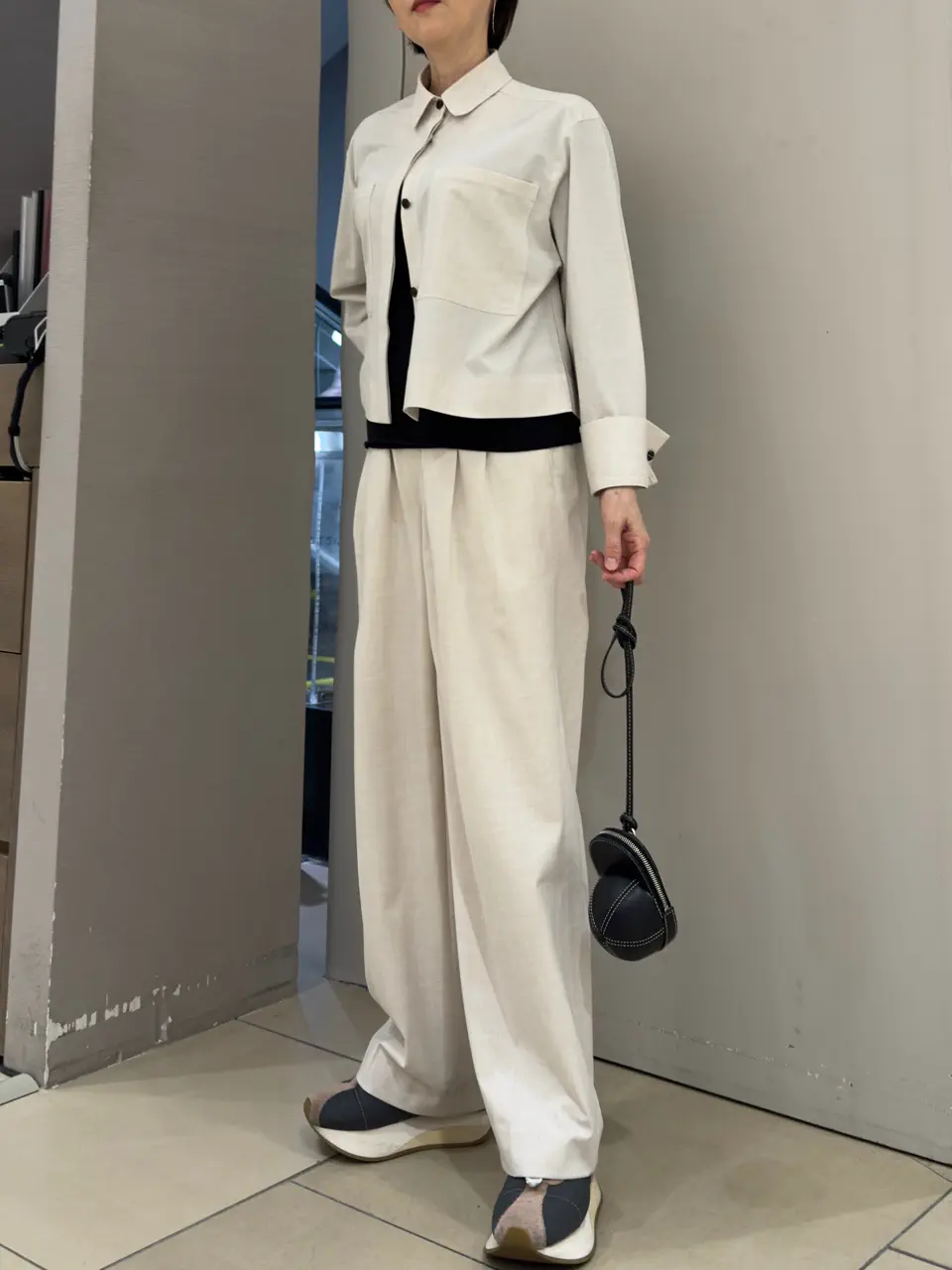  staff コーディネート画像