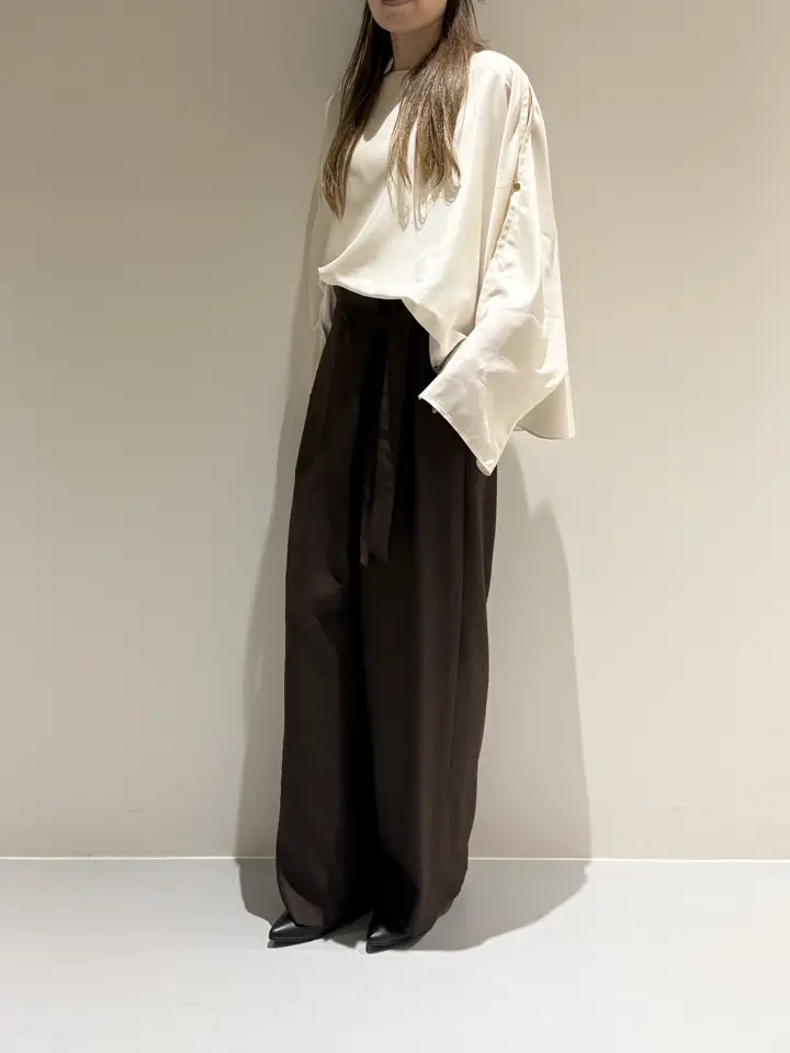 BEIGE， Adachi コーディネート画像