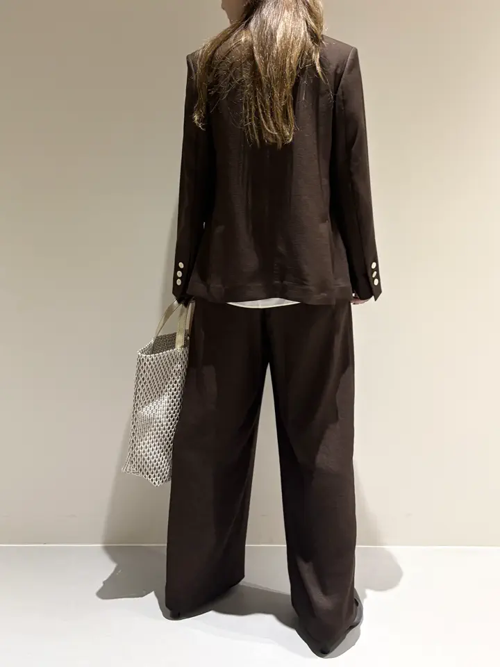 BEIGE， Adachi コーディネート画像