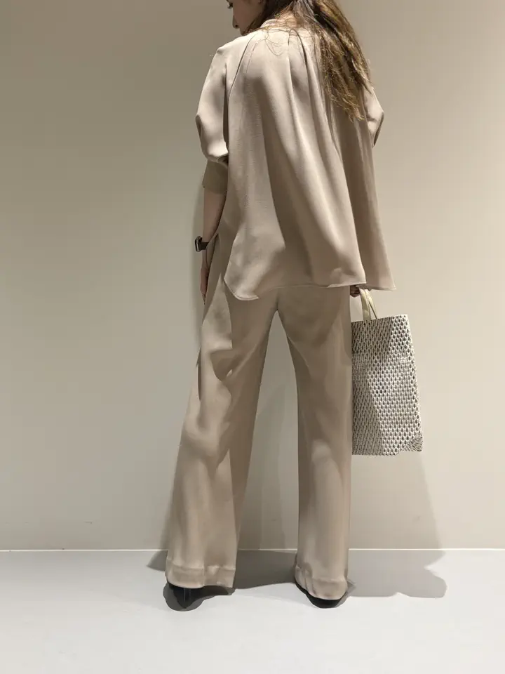BEIGE， Adachi コーディネート画像