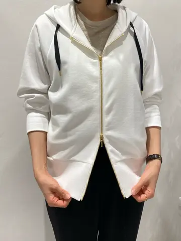 BEIGE， R.A コーディネート画像